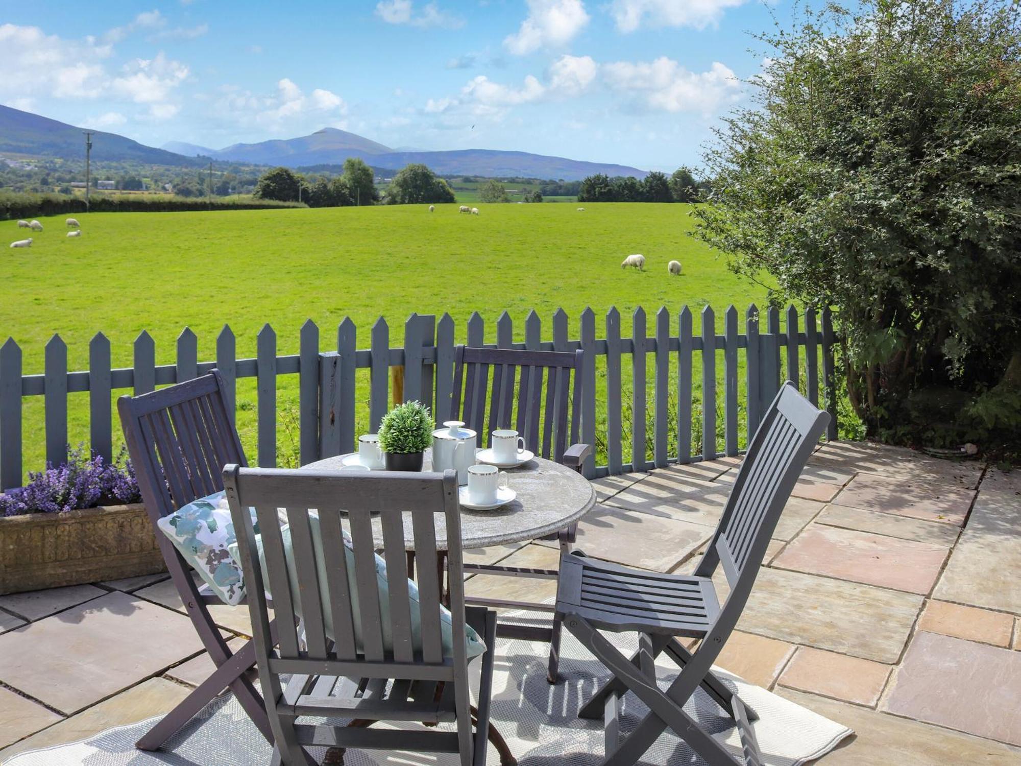 Pencefn Cottage Llanddeiniolen Exterior photo