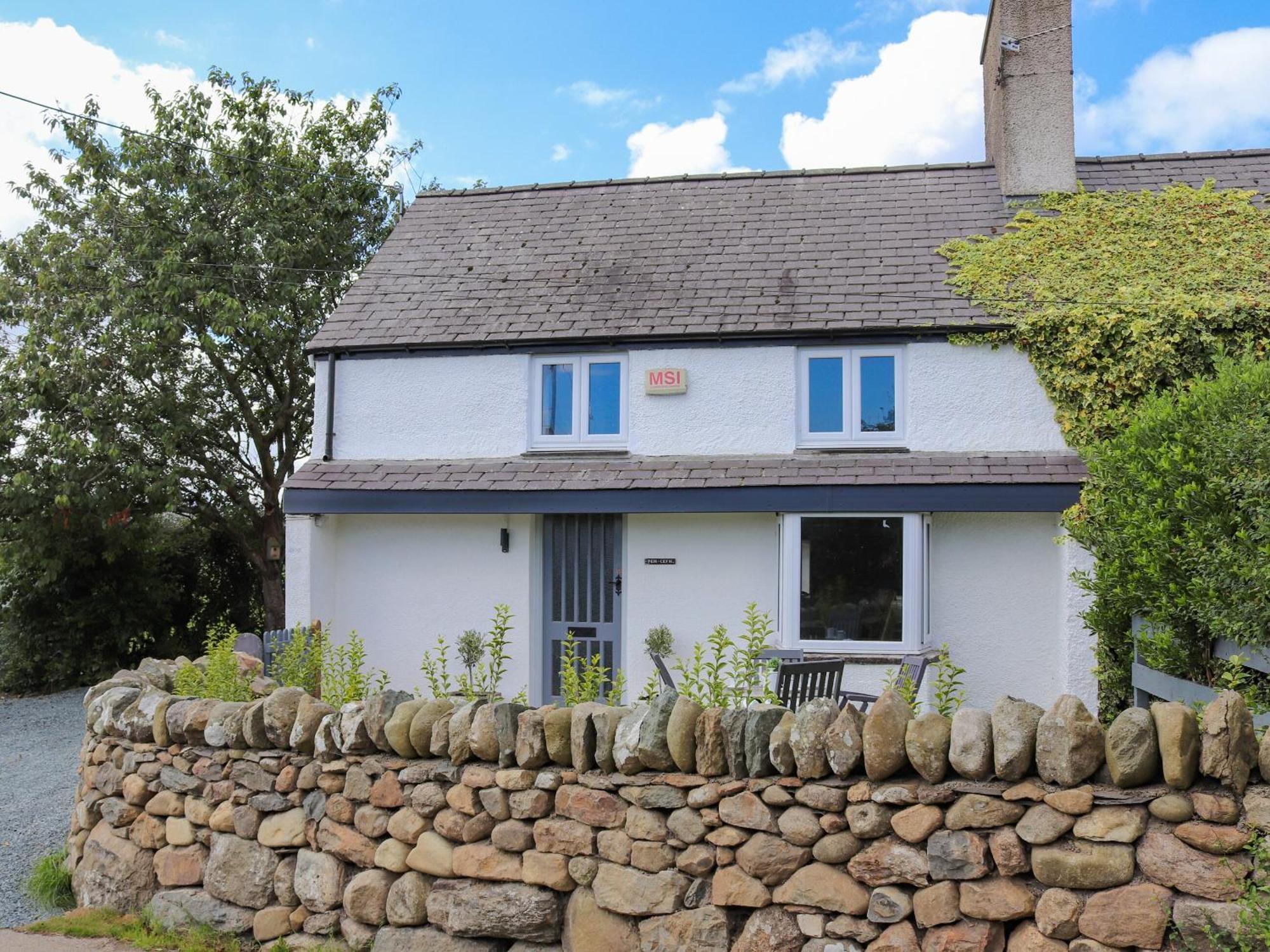 Pencefn Cottage Llanddeiniolen Exterior photo